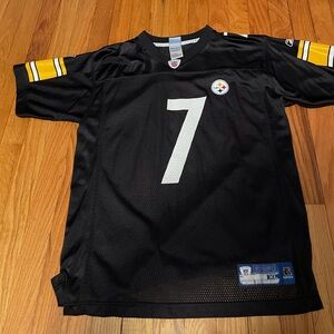 Child’s X-large Pittsburgh Steelers shirt